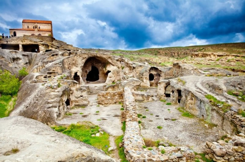 Upliscixe rock-hewn city (2nd millennium BC)